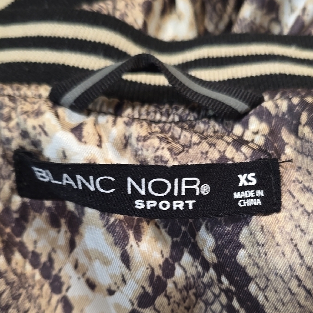 Women's Snake Print Bomber Jacket - Picture 8 of 8